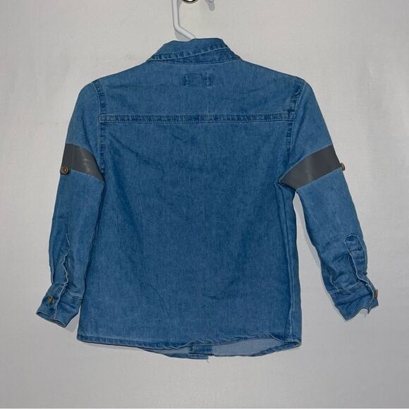 Kid's Hudson Chambray Denim Button Down Shirt - Picture 5 of 6